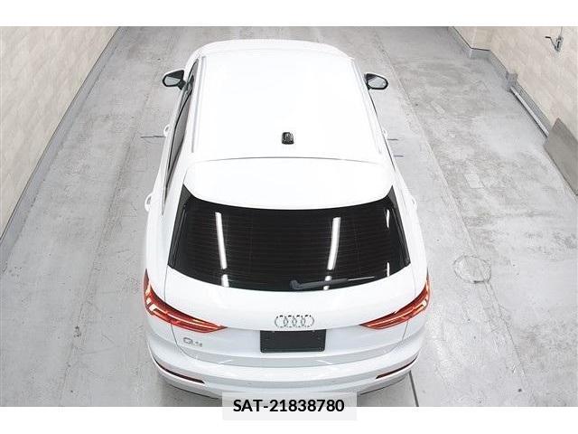 Audi Q3 2023-08 7961492-5