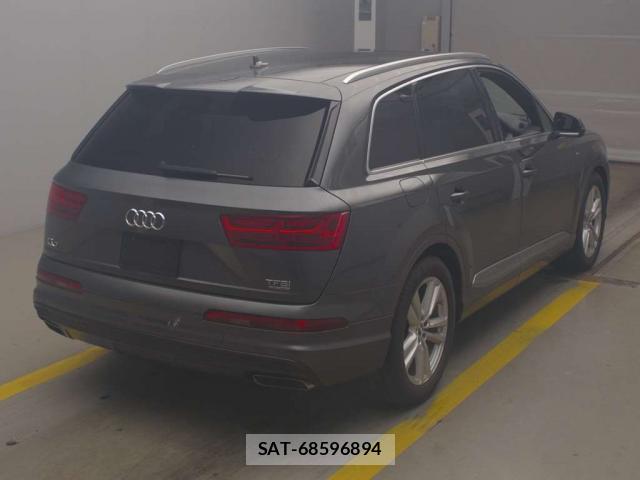 Audi Q7 2017-06 7961477-1
