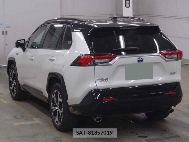 Toyota RAV4 PHV 2022-04 7960850-1
