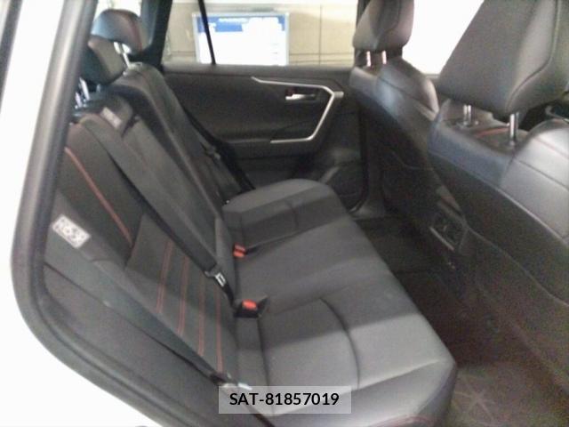 Toyota RAV4 PHV 2022-04 7960850-4