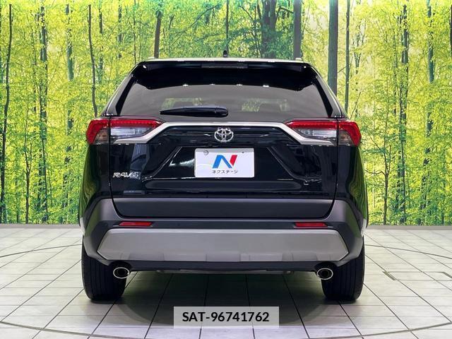 Toyota RAV4 2022-03 7959357-15