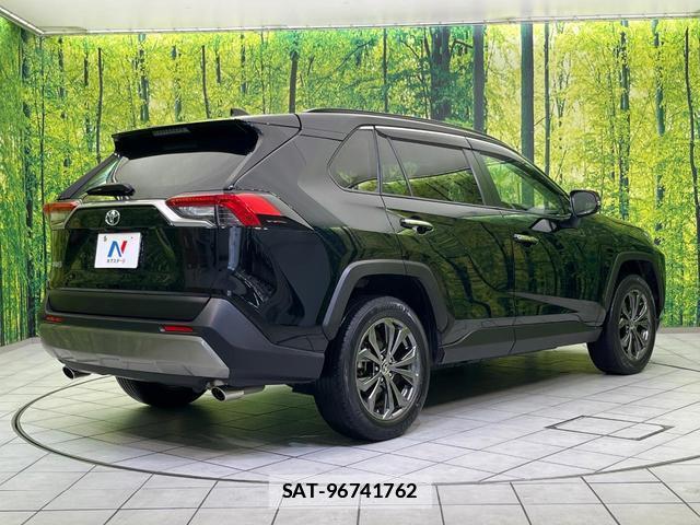 Toyota RAV4 2022-03 7959357-17