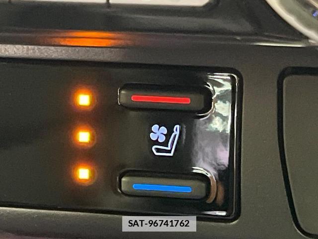 Toyota RAV4 2022-03 7959357-5
