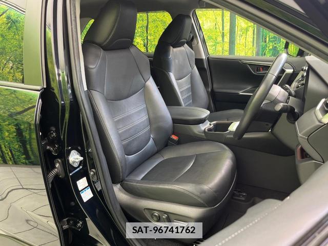 Toyota RAV4 2022-03 7959357-9