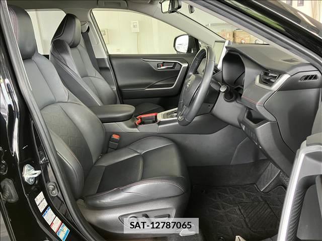 Toyota RAV4 2021-08 7959396-10