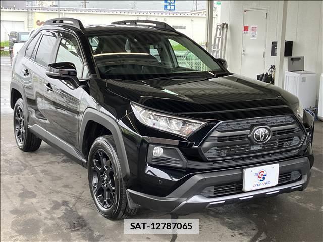 Toyota RAV4 2021-08 7959396-14