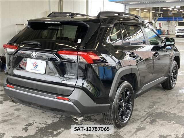 Toyota RAV4 2021-08 7959396-15