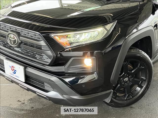 Toyota RAV4 2021-08 7959396-17