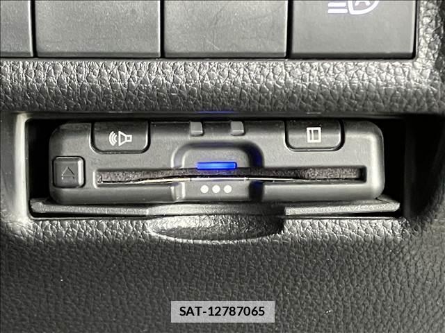 Toyota RAV4 2021-08 7959396-6