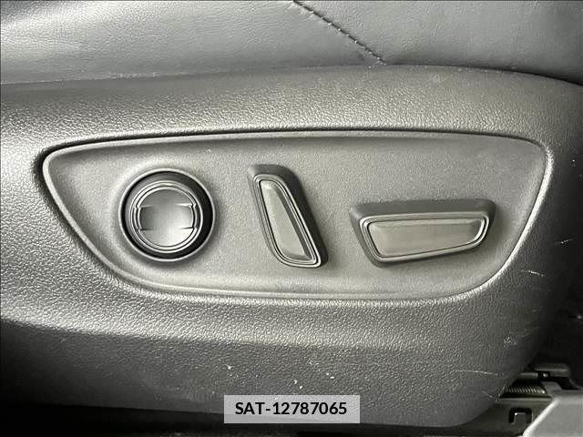 Toyota RAV4 2021-08 7959396-8