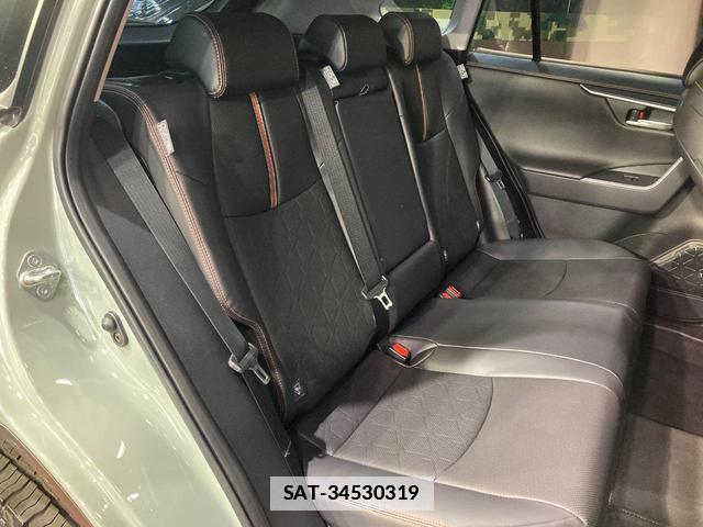Toyota RAV4 2024-11 7959438-9