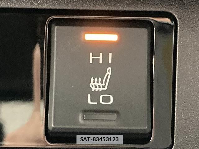 Toyota RAV4 2019-06 7960040-7