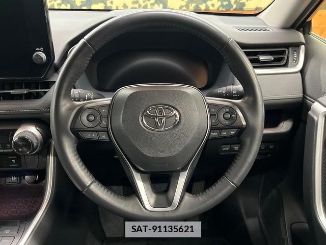 Toyota RAV4 2023-10 7961653-11