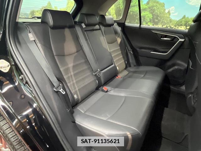 Toyota RAV4 2023-10 7961653-9