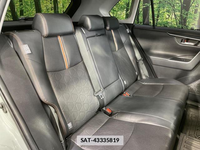 Toyota RAV4 2019-06 7962561-8