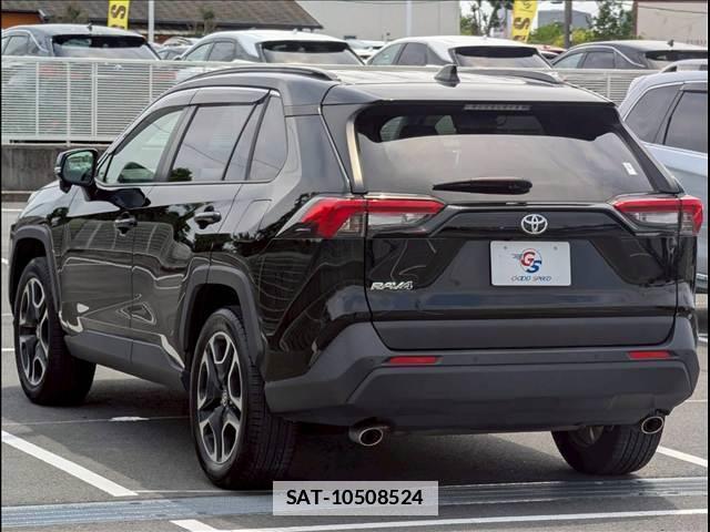 Toyota RAV4 2023-06 7963094-15
