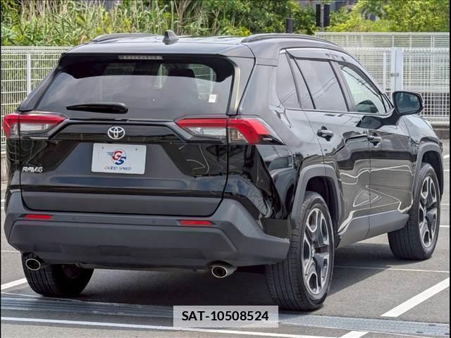 Toyota RAV4 2023-06 7963094-16