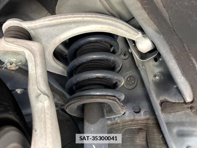 Lexus RC 2017-12 7959734-19
