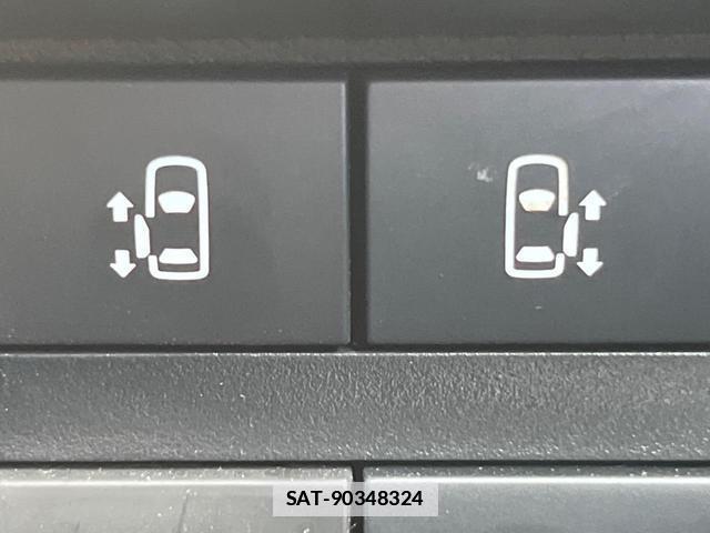 Nissan ROOX 2021-07 7959641-5