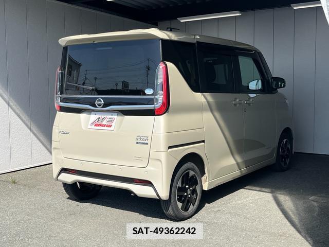 Nissan ROOX 2021-07 7959979-2