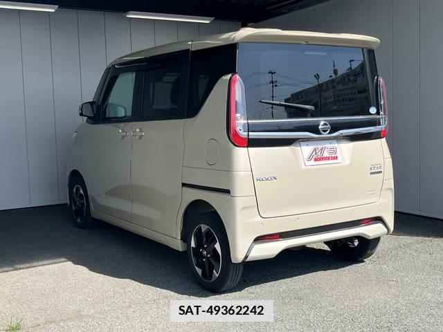 Nissan ROOX 2021-07 7959979-3
