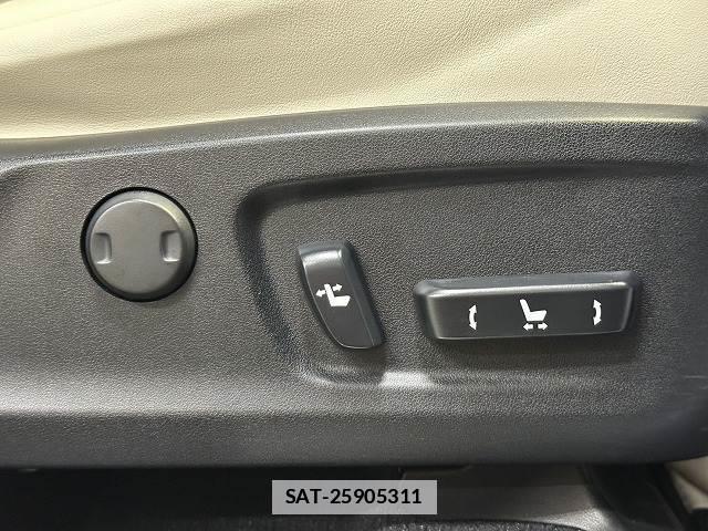 Lexus RX 2017-05 7961992-13