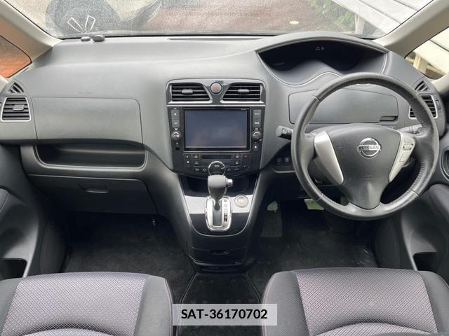 Nissan SERENA 2013-10 7962275-1