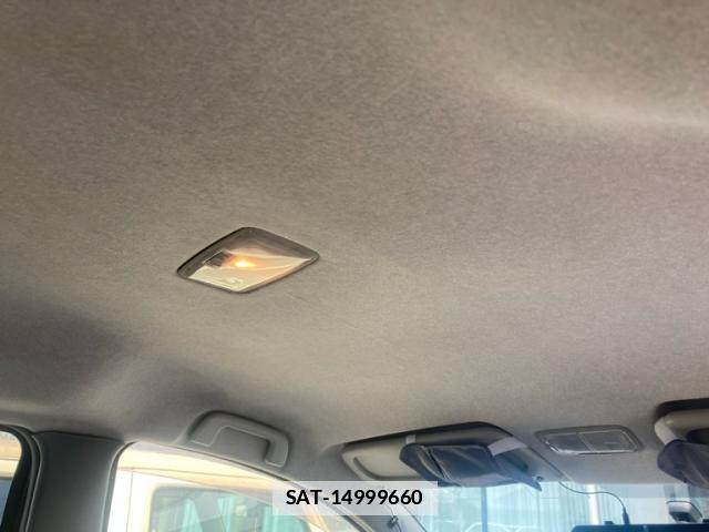 Toyota SIENTA 2009-11 7959826-9