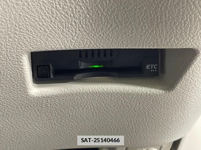 Toyota SIENTA 2018-06 7959956-6