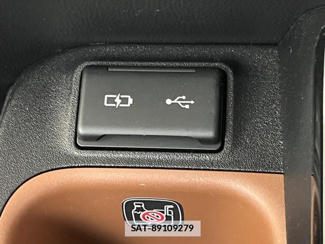 Toyota SIENTA 2025-03 7959978-17