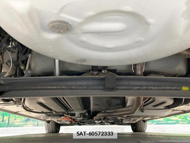 Toyota SIENTA 2017-11 7960113-18