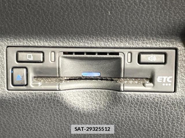 Toyota SIENTA 2022-11 7961603-6