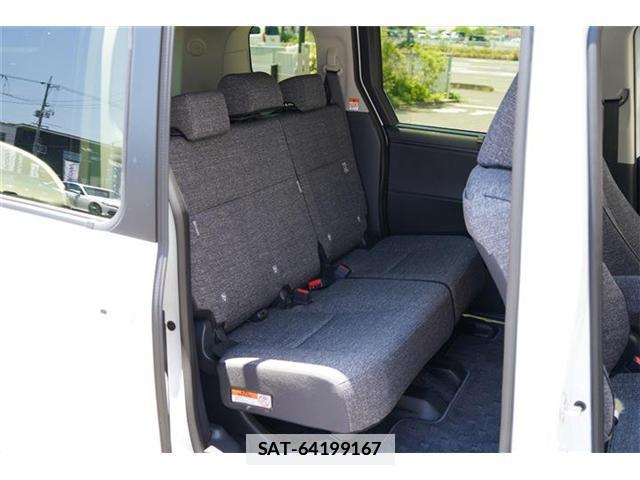 Toyota SIENTA 2026-01 7962760-12