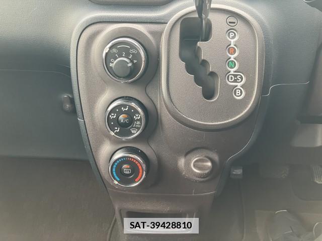 Toyota SPADE 2013-09 7961829-14