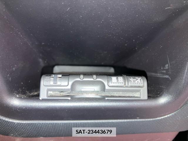Toyota SPADE 2015-01 7962695-13