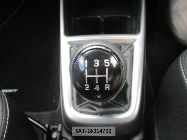 Suzuki SWIFT 2023-06 7962612-13