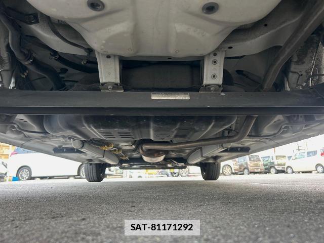 Daihatsu TANTO 2015-10 7959703-18
