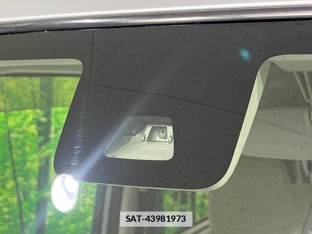 Daihatsu TANTO 2015-12 7960775-2