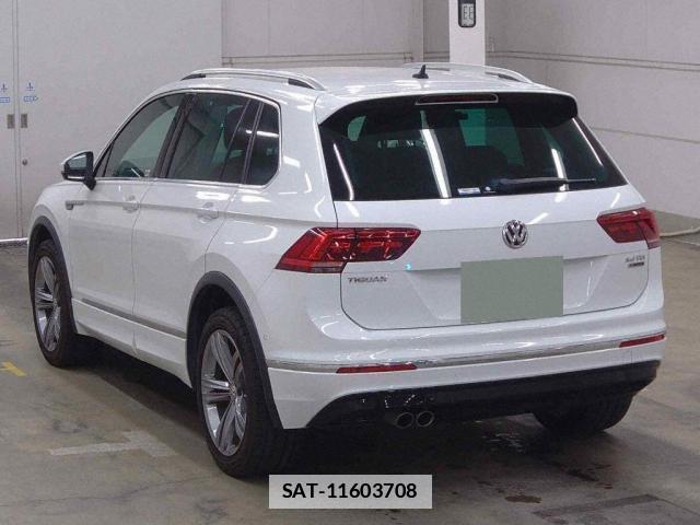 VolksWagen TIGUAN 2020-02 7960843-4