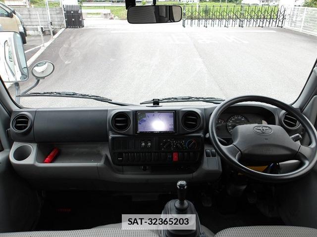 Toyota TOYOACE 2018-05 7959611-3