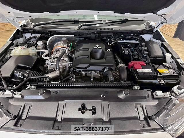 Mitsubishi TRITON 2024-08 7959564-17