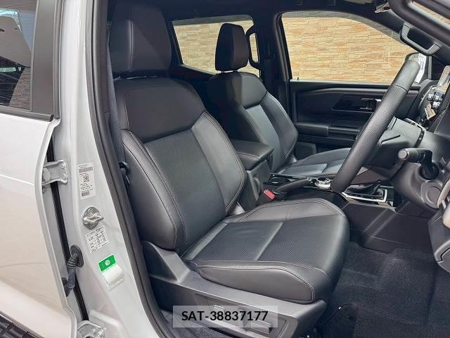 Mitsubishi TRITON 2024-08 7959564-4