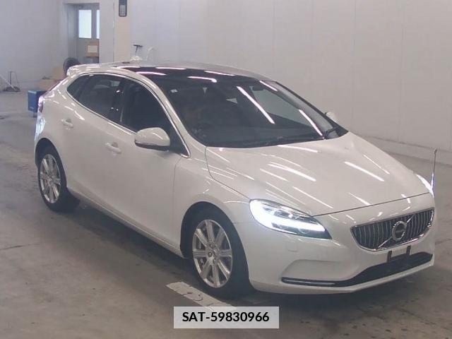Volvo V40 2019-06 7961706-0