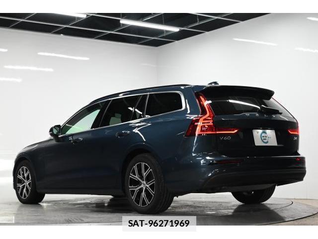 Volvo V60 2023-07 7961232-1