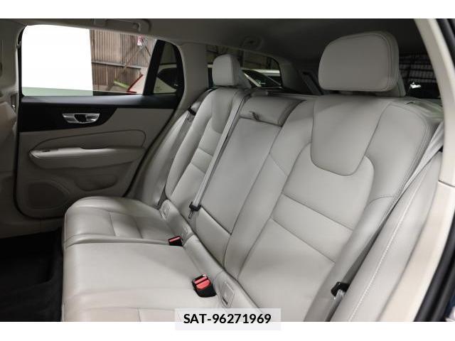 Volvo V60 2023-07 7961232-14