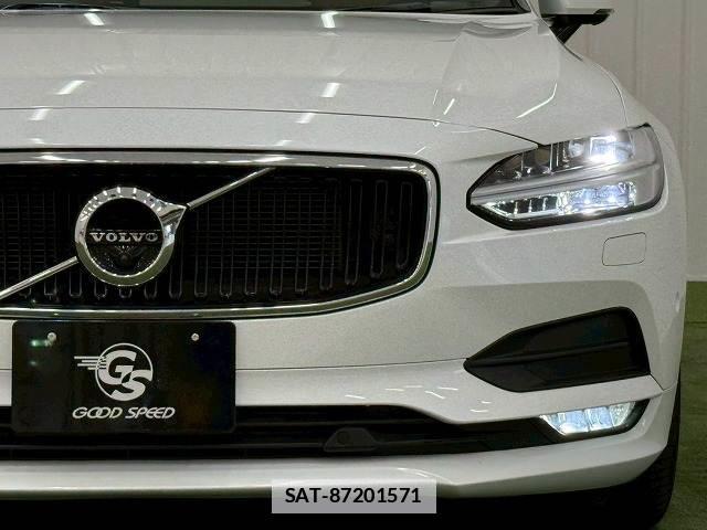 Volvo V90 2018-02 7960155-17