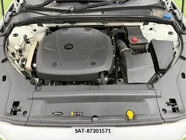 Volvo V90 2018-02 7960155-19