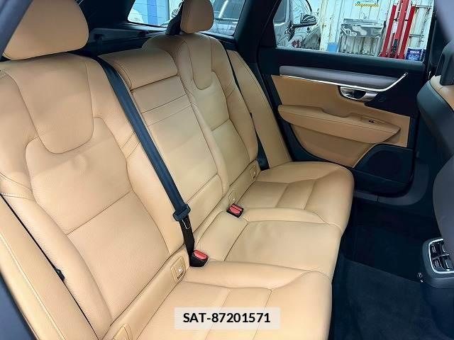 Volvo V90 2018-02 7960155-9