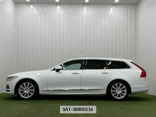 Volvo V90 2020-04 7960156-13