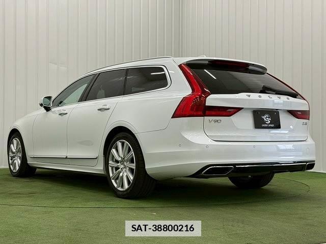 Volvo V90 2020-04 7960156-16